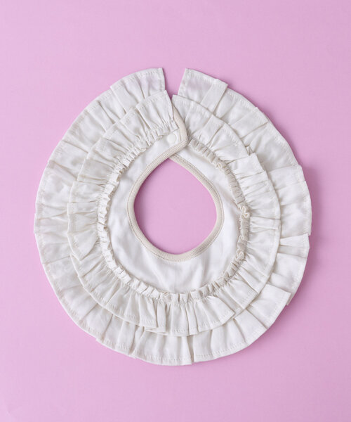 pomponner Frill Bib ベビースタイ（スタイ/よだれかけ