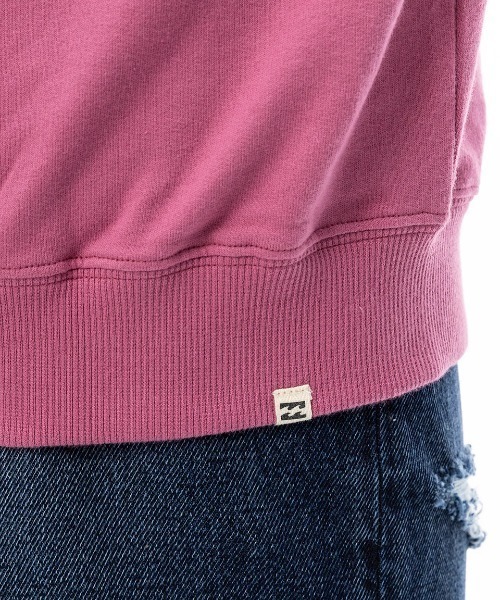 BILLABONG(ビラボン)の「BILLABONG レディース GRAPHIC LIGHT SWEAT トレーナー 【2024年秋冬モデル】/ビラボングラフィッククルーネックトレーナー(スウェット・レディース・ピンク系その他/イエロー系その他/アイボリー/ブラック系その他・MEDIUM/LARGE)」の14枚目の写真