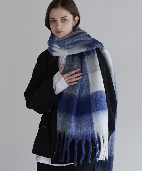 marimekko ネイビー フリンジ マフラー marimekko ネイビー フリンジ マフラー SOCCE（ソーシー）の「ブロック