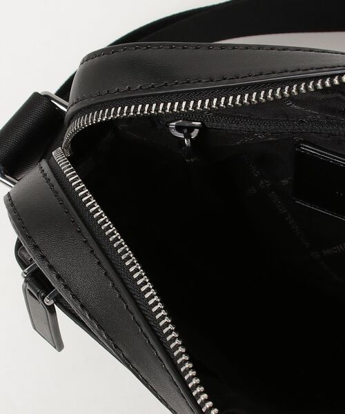 MICHAEL KORS(マイケルコース)の「COOPER ユーティリティ クロスボディ(ショルダーバッグ・メンズ・ブラック・FREE)」の4枚目の写真