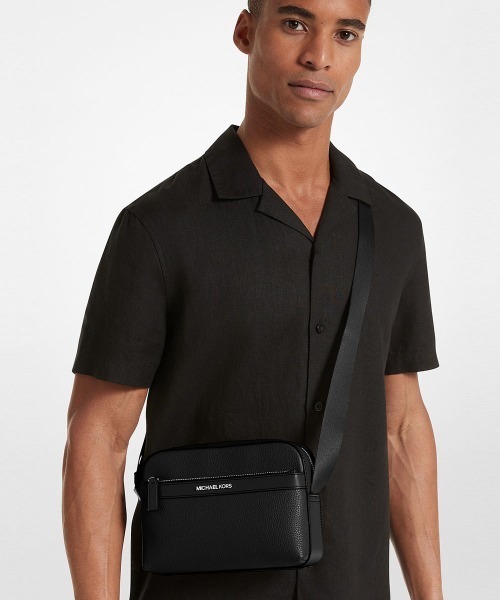 MICHAEL KORS(マイケルコース)の「COOPER ユーティリティ クロスボディ(ショルダーバッグ・メンズ・ブラック・FREE)」の5枚目の写真