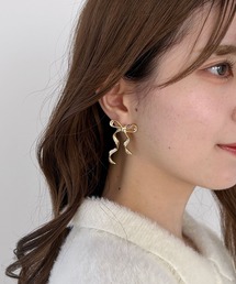ウネウネリボンピアス 232921