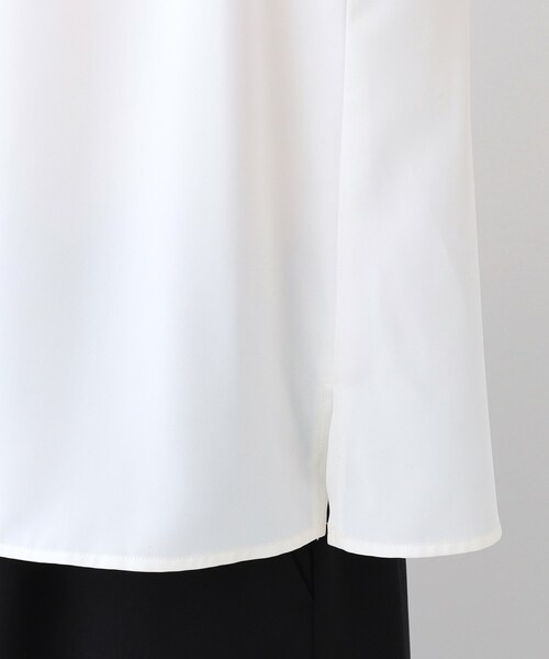 SHOO・LA・RUE（シューラルー）の「【S-3L/洗える/セレモニー】さらり軽やか フリルスタンドカラーブラウス（シャツ/ブラウス・レディース・オフホワイト/ライトグレー/ブラック・01/02/03/04/05）」の14枚目の写真