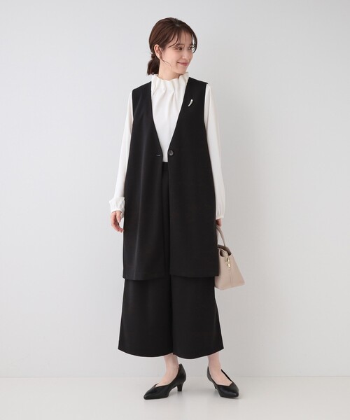 SHOO・LA・RUE（シューラルー）の「【S-3L/洗える/セレモニー】さらり軽やか フリルスタンドカラーブラウス（シャツ/ブラウス・レディース・オフホワイト/ライトグレー/ブラック・01/02/03/04/05）」の17枚目の写真