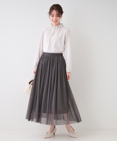 SHOO・LA・RUE（シューラルー）の「【S-3L/洗える/セレモニー】さらり軽やか フリルスタンドカラーブラウス（シャツ/ブラウス・レディース・オフホワイト/ライトグレー/ブラック・01/02/03/04/05）」の19枚目の写真