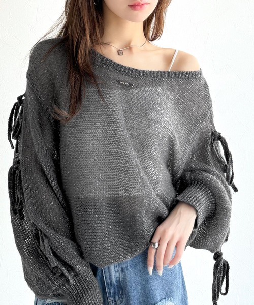 mily bilet(ミウィビレット)の「【mily bilet】大人のきらめき。プレートデザイン透かし編み袖リボンラメニット(ワンオフショル2way)(ニット/セーター・レディース・ブルー/チャコールグレー/イエロー/ピンク/ホワイト・LARGE/MEDIUM/SMALL/X-LARGE)」の17枚目の写真