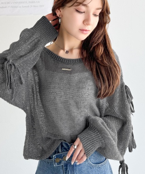 mily bilet(ミウィビレット)の「【mily bilet】大人のきらめき。プレートデザイン透かし編み袖リボンラメニット(ワンオフショル2way)(ニット/セーター・レディース・ブルー/チャコールグレー/イエロー/ピンク/ホワイト・LARGE/MEDIUM/SMALL/X-LARGE)」の19枚目の写真