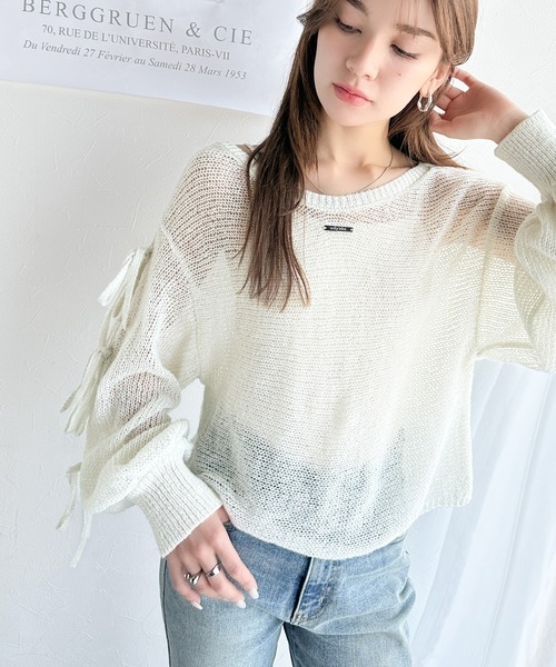 mily bilet(ミウィビレット)の「【mily bilet】大人のきらめき。プレートデザイン透かし編み袖リボンラメニット(ワンオフショル2way)(ニット/セーター・レディース・ブルー/チャコールグレー/イエロー/ピンク/ホワイト・LARGE/MEDIUM/SMALL/X-LARGE)」の12枚目の写真