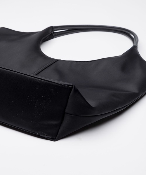 EDITA.（エディータ）の「Simple large tote　シンプル / 通勤 / 大容量（トートバッグ・レディース・ブラック・FREE）」の13枚目の写真