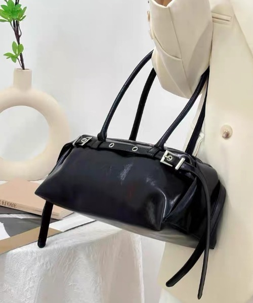 wide belt bag（ショルダーバッグ）｜Vipoa（ヴィポア）の