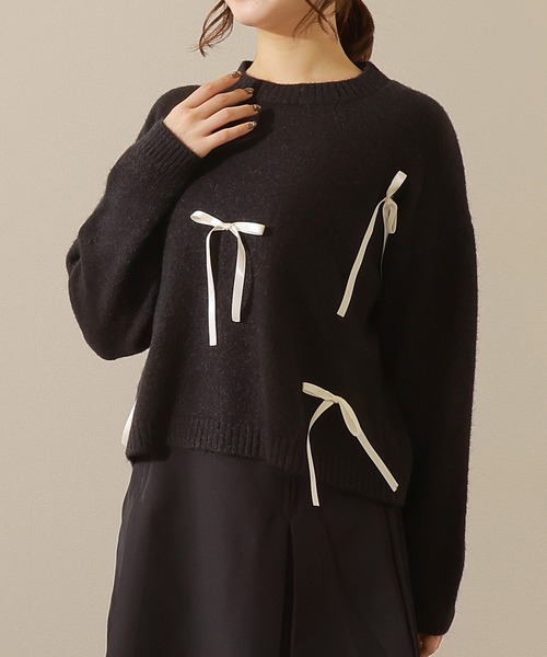 Lace Ladies(レースレディース)の「ソリッドカラー メニーリボン ラウンド ネック ニット プルオーバー(ニット/セーター・レディース・アイボリー/グレー/ブラック・FREE)」の2枚目の写真