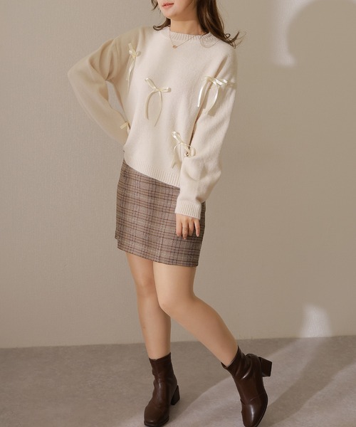 Lace Ladies(レースレディース)の「ソリッドカラー メニーリボン ラウンド ネック ニット プルオーバー(ニット/セーター・レディース・アイボリー/グレー/ブラック・FREE)」の5枚目の写真