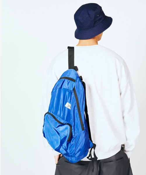 PENNEYS(ぺニーズ)の「【PENNY'S / ぺニーズ】PACKABLE DAY PACK(バックパック/リュック・メンズ・ベージュ/ブラック/グレー/ブルー・FREE)」の4枚目の写真