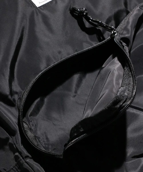 PENNEYS(ぺニーズ)の「【PENNY'S / ぺニーズ】PACKABLE DAY PACK(バックパック/リュック・メンズ・ベージュ/ブラック/グレー/ブルー・FREE)」の16枚目の写真