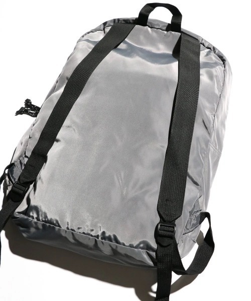 PENNEYS(ぺニーズ)の「【PENNY'S / ぺニーズ】PACKABLE DAY PACK(バックパック/リュック・メンズ・ベージュ/ブラック/グレー/ブルー・FREE)」の17枚目の写真