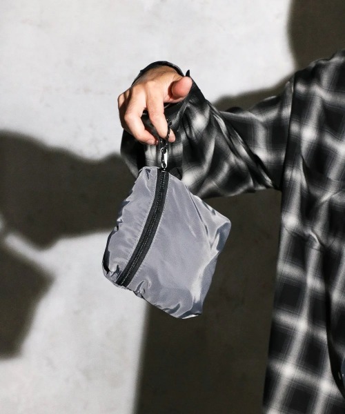 PENNEYS(ぺニーズ)の「【PENNY'S / ぺニーズ】PACKABLE DAY PACK(バックパック/リュック・メンズ・ベージュ/ブラック/グレー/ブルー・FREE)」の20枚目の写真