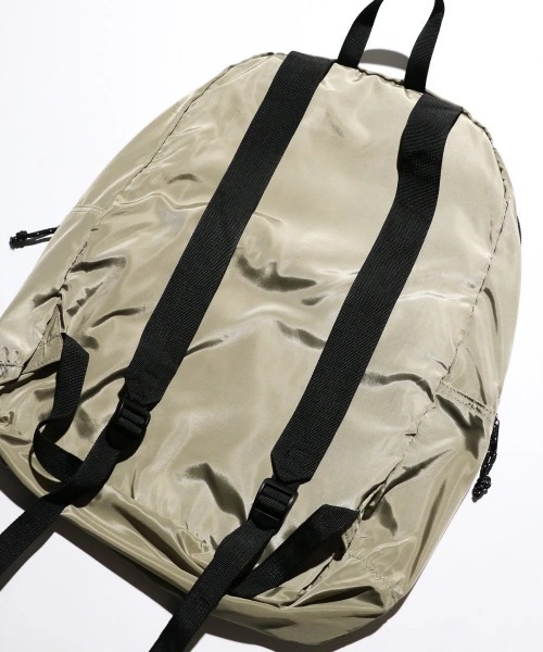 PENNEYS(ぺニーズ)の「【PENNY'S / ぺニーズ】PACKABLE DAY PACK(バックパック/リュック・メンズ・ベージュ/ブラック/グレー/ブルー・FREE)」の14枚目の写真