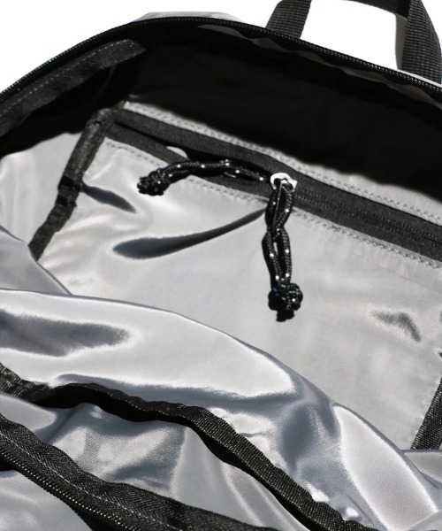 PENNEYS(ぺニーズ)の「【PENNY'S / ぺニーズ】PACKABLE DAY PACK(バックパック/リュック・メンズ・ベージュ/ブラック/グレー/ブルー・FREE)」の13枚目の写真