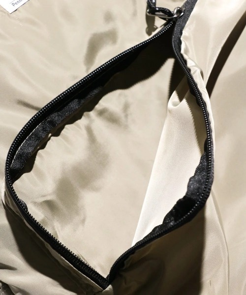 PENNEYS(ぺニーズ)の「【PENNY'S / ぺニーズ】PACKABLE DAY PACK(バックパック/リュック・メンズ・ベージュ/ブラック/グレー/ブルー・FREE)」の5枚目の写真