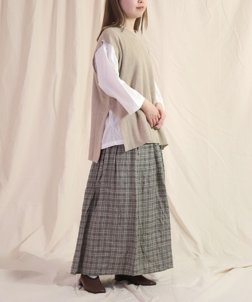 prit（プリット）の「[ prit ] リネンコットン 12G片畦編み クルーネックベスト（ベスト・レディース・ブラック/ベージュ/ネイビー・FREE）」の5枚目の写真