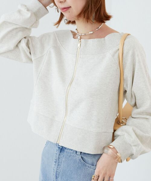 MAJESTIC LEGON(マジェスティックレゴン)の「オフショルジップスウェット(スウェット・レディース・グレー/ピンクベージュ/オートミール・MEDIUM)」の18枚目の写真