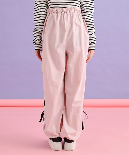 PINK-latte（ピンクラテ）の「ラインリボンシャカパンツ（その他パンツ・キッズ・ライトグレー/ブラック/オフホワイト/ベビーピンク・15 /13/14/16）」の7枚目の写真