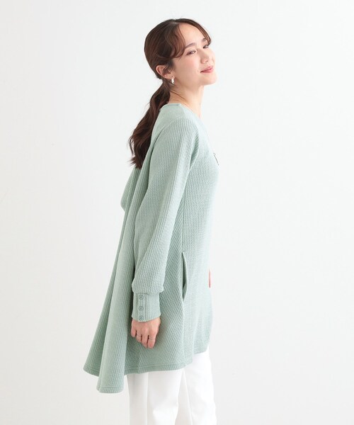 SHOO・LA・RUE（シューラルー）の「【洗える/S-LL】ふんわりタッチが癖になる ふくれジャカードチュニック（チュニック・レディース・グレー系その他/グリーン系/アイボリー・04/02/03/01）」の5枚目の写真