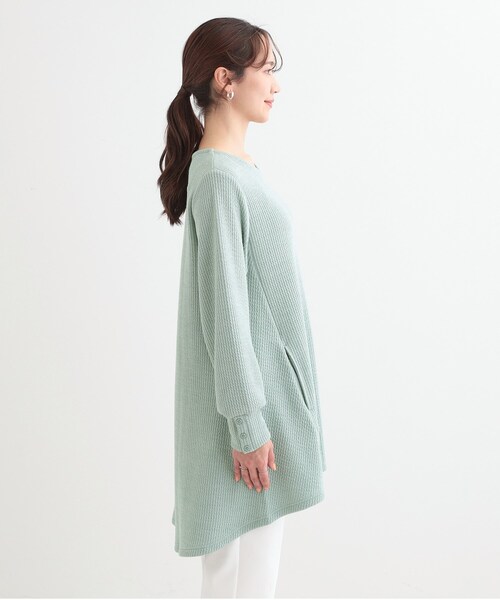 SHOO・LA・RUE（シューラルー）の「【洗える/S-LL】ふんわりタッチが癖になる ふくれジャカードチュニック（チュニック・レディース・グレー系その他/グリーン系/アイボリー・04/02/03/01）」の17枚目の写真