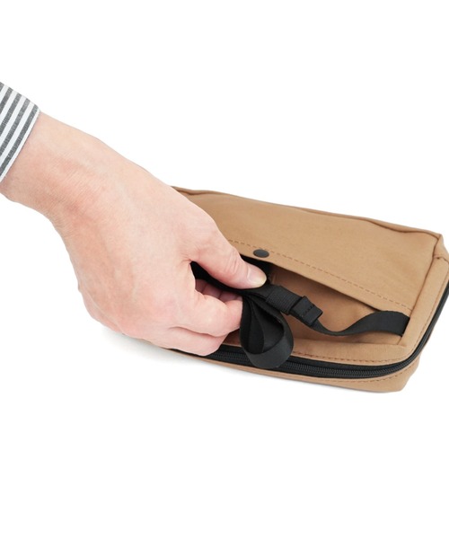 STANDARD SUPPLY（スタンダードサプライ）の「スタンダードサプライ / SIMPLICITY シンプリシティ / BODY PURSE ボディパース（ショルダーバッグ・レディース・グリーン/ブルー/ダークパープル/レッド/ブラック/チャコールグレー/サンドベージュ/ダークネイビー/マスタード/モカ/グレー・FREE）」の19枚目の写真