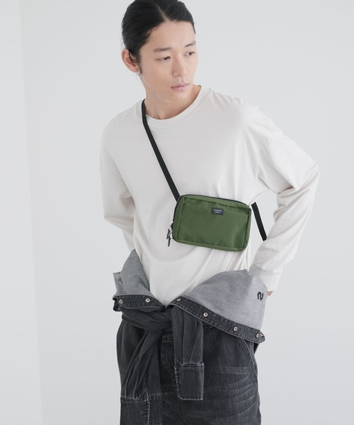 STANDARD SUPPLY（スタンダードサプライ）の「スタンダードサプライ / SIMPLICITY シンプリシティ / BODY PURSE ボディパース（ショルダーバッグ・レディース・グリーン/ブルー/ダークパープル/レッド/ブラック/チャコールグレー/サンドベージュ/ダークネイビー/マスタード/モカ/グレー・FREE）」の14枚目の写真