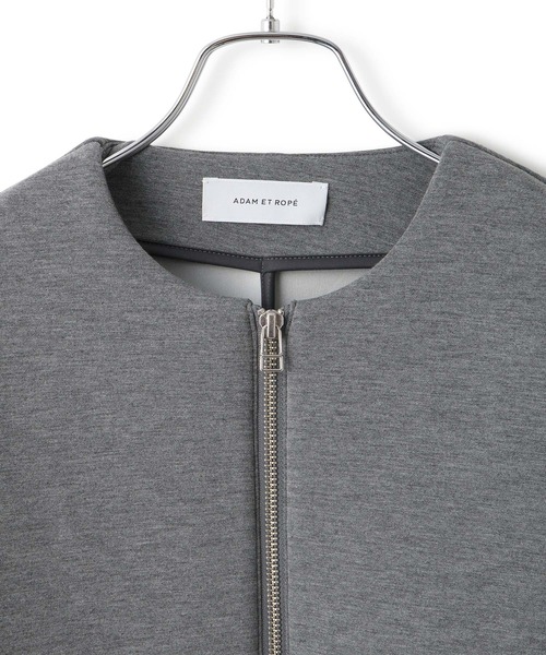 ADAM ET ROPE'（アダムエロペ）の「ダンボールタフタペプラムカットソーカーディガン（カーディガン/ボレロ・レディース・ブラック/グレー/ホワイト・FREE）」の22枚目の写真