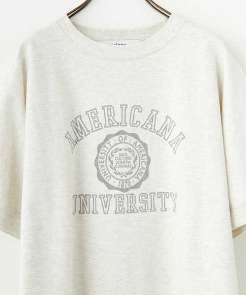 AMERICANA（アメリカーナ）の「[Americana×JEANS FACTORY/アメリカーナ×ジーンズファクトリー] 別注 ラウンドヘム カレッジプリントTシャツ（Tシャツ/カットソー・レディース・チャコール/オートミール/ライトブルー・F）」の12枚目の写真