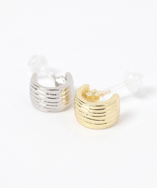 LAKOLE(ラコレ)の「ワイドグルーブライン樹脂ポストピアス / 318909(ピアス(両耳用)・レディース・その他1/その他2・FREE)」の3枚目の写真