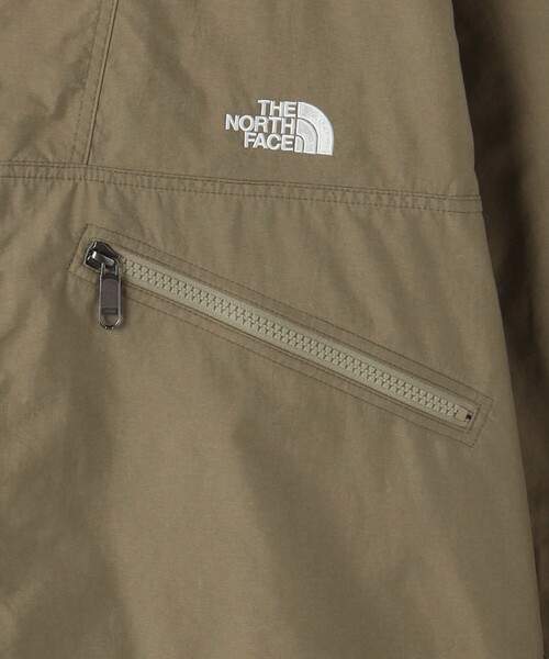 THE NORTH FACE（ザノースフェイス）の「＜THE NORTH FACE＞ショート コンパクト ジャケット（ナイロンジャケット・レディース・オフホワイト/ブラック/ベージュ・XL/L）」の22枚目の写真