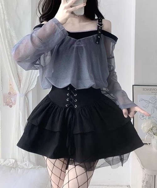 FORM オフショルダートップス　東原亜新品未使用 セール】オフショルダーシアートップス（Tシャツ/カットソー