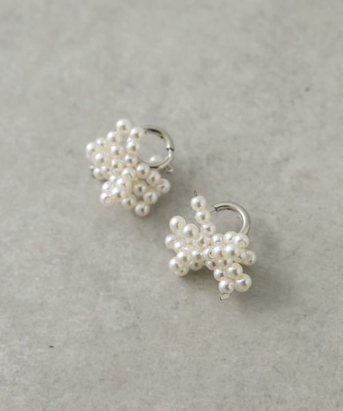 SENSE OF PLACE by URBAN RESEARCH(センスオブプレイスバイアーバンリサーチ)の「『WEB/一部店舗限定』ミニパールシューズチャーム(チャーム・レディース・オフホワイト・ONE)」の1枚目の写真