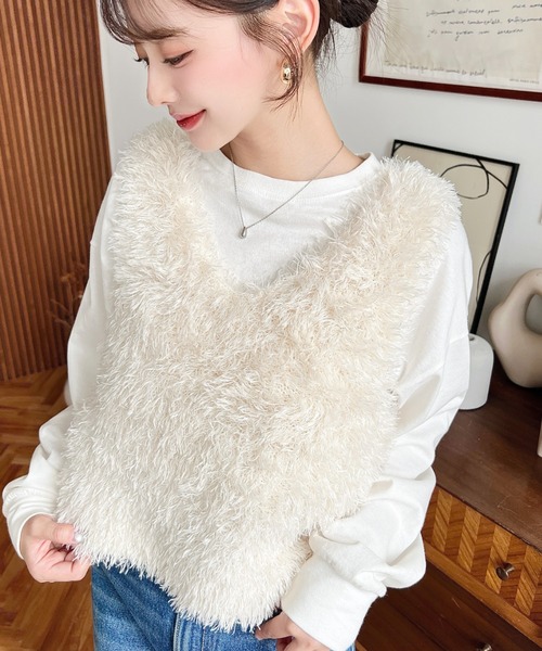 moment+(モーメントプラス)の「ブークレフェザーショートニットベスト(ベスト・レディース・アイボリー/ブラウン/グレー/ブラック・L/M)」の10枚目の写真