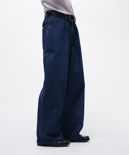 Adoon plain（アドーンプレーン）の「CENTER SEAM WIDE DENIM PANTS / センターシームタックワイドデニムパンツ（デニムパンツ・メンズ・インディゴブルー/ブルー・SMALL/MEDIUM/LARGE）」の6枚目の写真