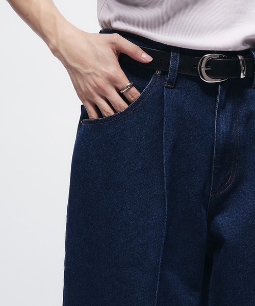 Adoon plain（アドーンプレーン）の「CENTER SEAM WIDE DENIM PANTS / センターシームタックワイドデニムパンツ（デニムパンツ・メンズ・インディゴブルー/ブルー・SMALL/MEDIUM/LARGE）」の4枚目の写真
