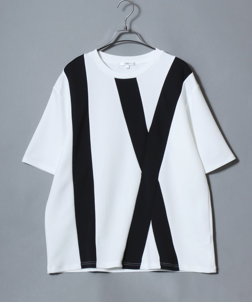 ANPAS(アンパス)の「Textured Panel Short-Sleeve T-Shirt/アムンゼン 梨地切替半袖Tシャツ メンズ レディース カットソー モノトーン きれいめカジュアル(Tシャツ/カットソー・メンズ・ホワイト系その他/ホワイト系その他3/ブラック系その他2/ブラック系その他/ホワイト系その他2/ブラック系その他3/ホワイト系その他4/ブラック系その他5/ブラック系その他4/ブラック系その他6/ホワイト系その他5/ホワイト系その他6・M/L)」の2枚目の写真