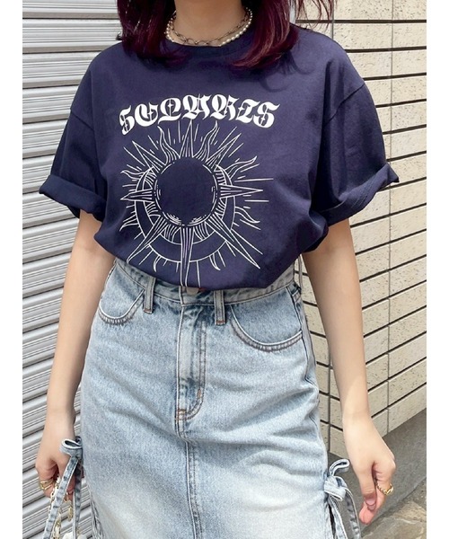 EVRIS（エヴリス）の「フロントSUNNY BIG Tシャツ（Tシャツ/カットソー・レディース・ホワイト/ネイビー/ブラック/ブルー・FREE）」の4枚目の写真