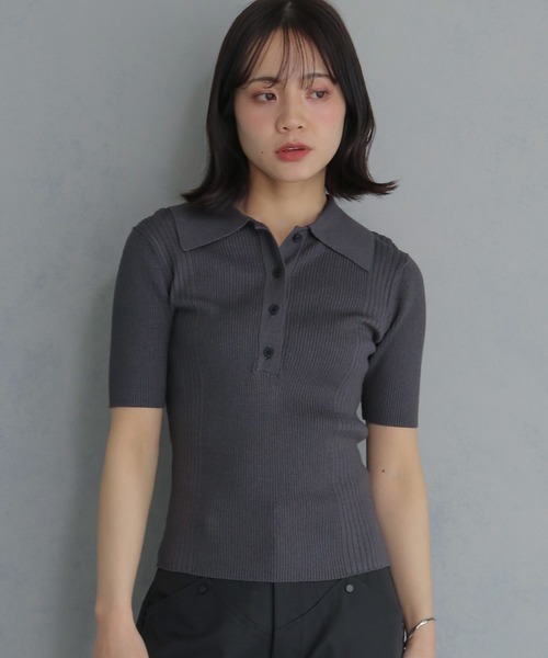 cheriella（シェリエラ）の「【cheriella】ポロリブニット半袖 POLO RIB SHORT KNIT（ニット/セーター・レディース・ブラック/オフホワイト/レッド/チャコール/ブルー系その他・M）」の4枚目の写真