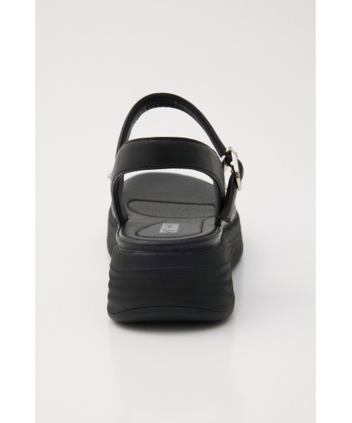 新品　STACCATO スタッカート　ビジュー　ブラック　スポーツ　サンダル 新品 STACCATO スタッカート 牛革エナメル ビジューサンダル