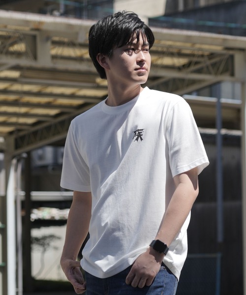 KANSAI YAMAMOTO HOMME（カンサイヤマモトオム）の「【KANSAI YAMAMOTO HOMME/カンサイヤマモトオム】KANSAI JAPAN/昭和キーワードレトロデザイン半袖Tシャツ（Tシャツ/カットソー・メンズ・ネイビー/オレンジ/レッド/ホワイト/ブラウン/エメラルド/ブルー/オフホワイト・MEDIUM/LARGE）」の2枚目の写真