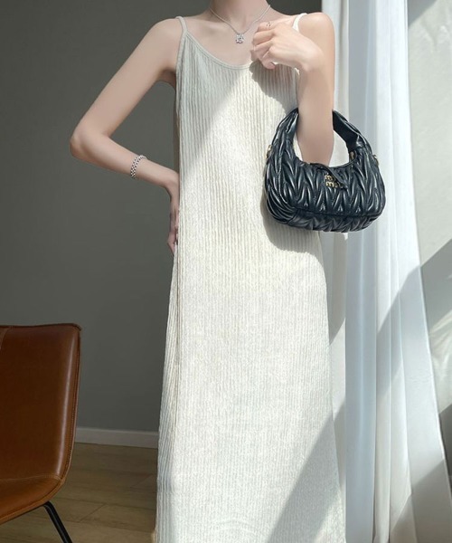 SallyLunn(サリーラン)の「シンプルキャミワンピース(ワンピース・レディース・アイボリー/ブラック・MEDIUM/LARGE)」の3枚目の写真