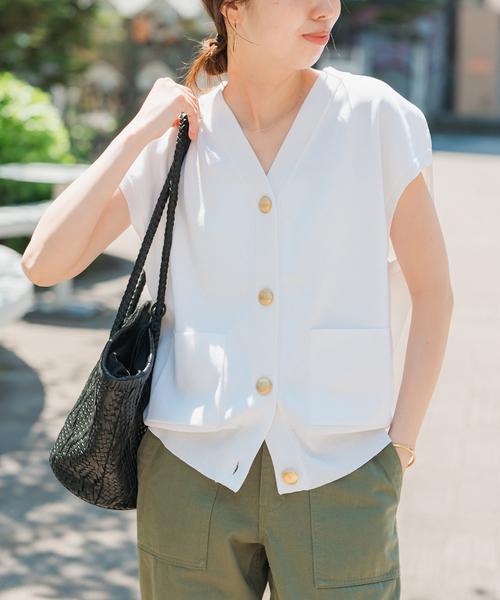 Spick & Span（スピックアンドスパン）の「《WEB限定追加3》ウォッシャブルVネックニットベスト（ベスト・レディース・ブラック/ホワイト・FREE）」の2枚目の写真