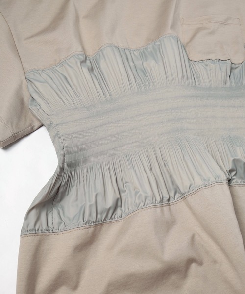 mintdesigns(ミントデザインズ)の「PLEATED T-SHIRT(Tシャツ/カットソー・レディース・ブラック/グレイッシュベージュ・ONESIZE)」の10枚目の写真