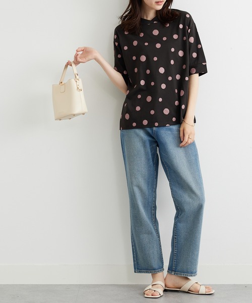 BELLUNA PLUS(ベルーナ)の「ランダムドット柄ワイドネックプルオーバー(Tシャツ/カットソー・レディース・チャコールグレー/ブラック・MEDIUM/LARGE/X-LARGE)」の10枚目の写真