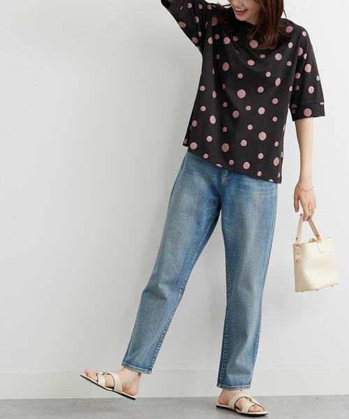 BELLUNA PLUS(ベルーナ)の「ランダムドット柄ワイドネックプルオーバー(Tシャツ/カットソー・レディース・チャコールグレー/ブラック・MEDIUM/LARGE/X-LARGE)」の11枚目の写真