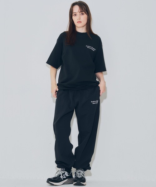 EMMA NOVEMBER　（エマノーヴェンバー）の「Embroidery オープンエンド Tシャツ（Tシャツ/カットソー・メンズ・ブラック×ホワイト/ホワイト×ブラック/ホワイト×ホワイト/ブラック×ブラック・1/2/3）」の18枚目の写真